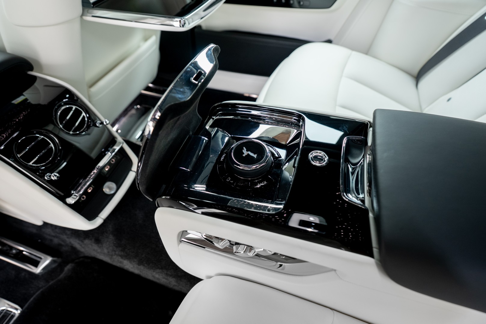 2026 ROLLS ROYCE PHANTOM | GCC | MAIN DEALER WARRANTY AND SERVICE | FULL OPTION | 